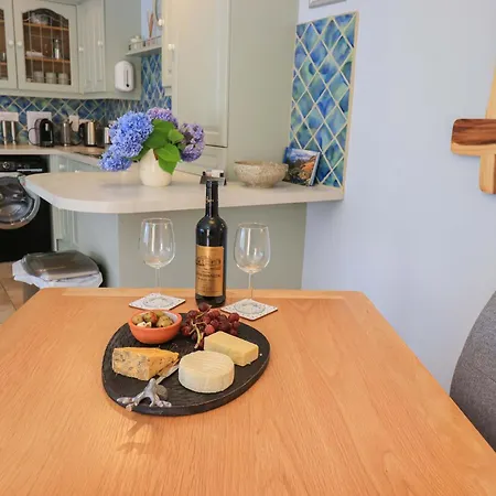 Lakeside Holiday home